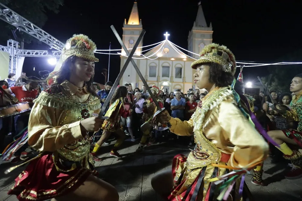 A festa contribui para a divulgação e valorização da tradição popular nordestina