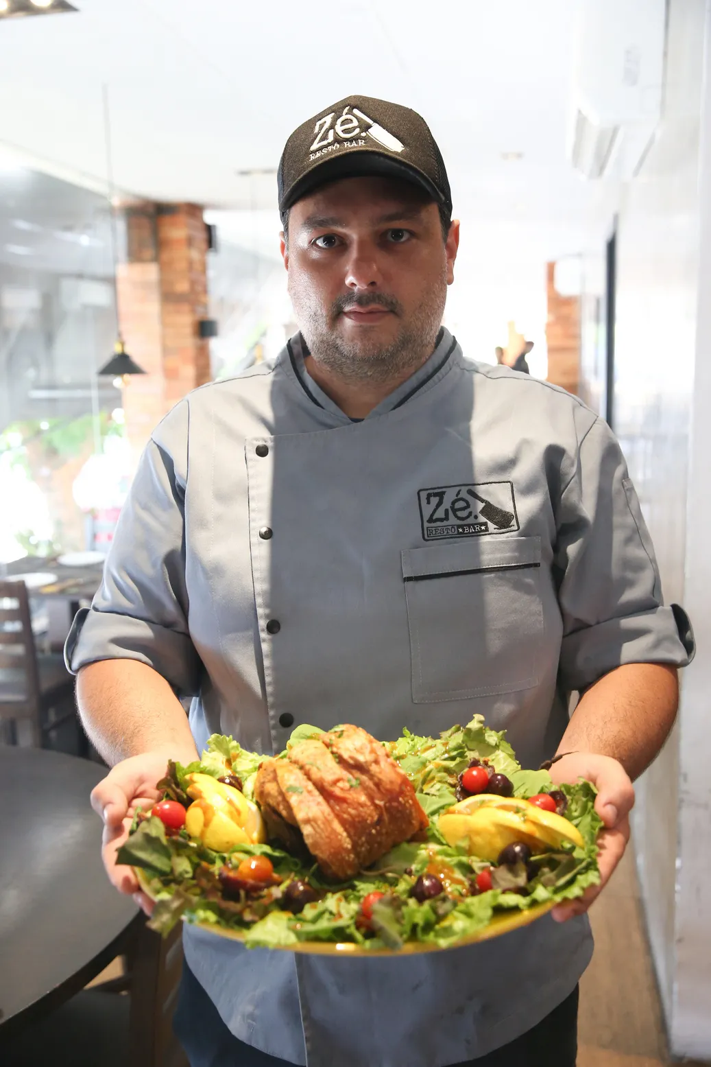 O chef Zé Vitor apresenta a proposta do Zé Restô Bar para o Réveillon