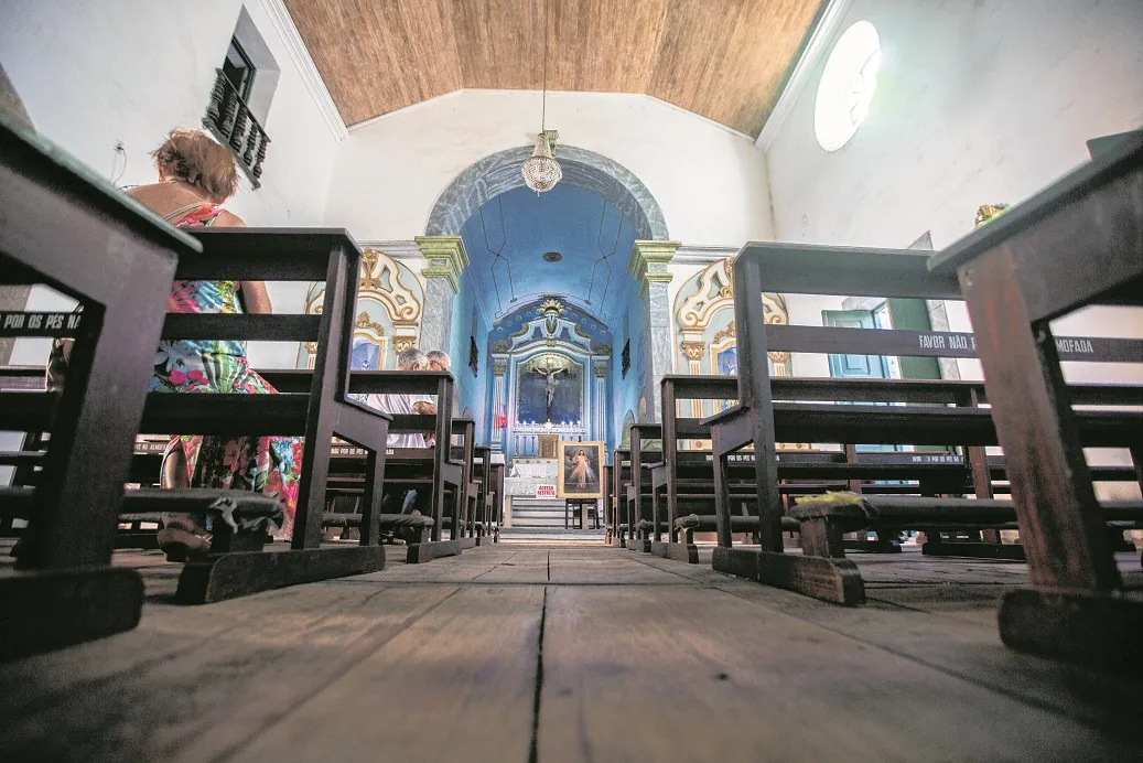 Construída em taipa e palha por negros nas proximidades da vila que se tornou a Praça General Tibúrcio, a Igreja do Rosário é a mais antiga de Fortaleza.