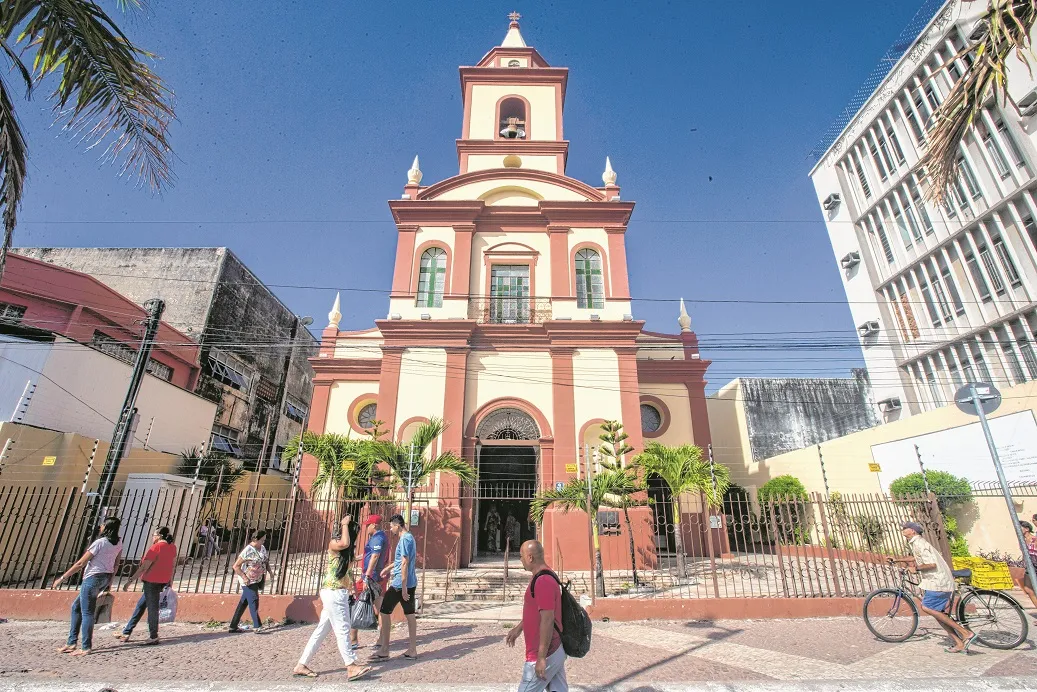 Situada nas proximidades da Praça Marquês de Herval, atual Praça José de Alencar, a Igreja do Patrocínio foi fundada em 1851 e elevada à categoria de paróquia em 1879