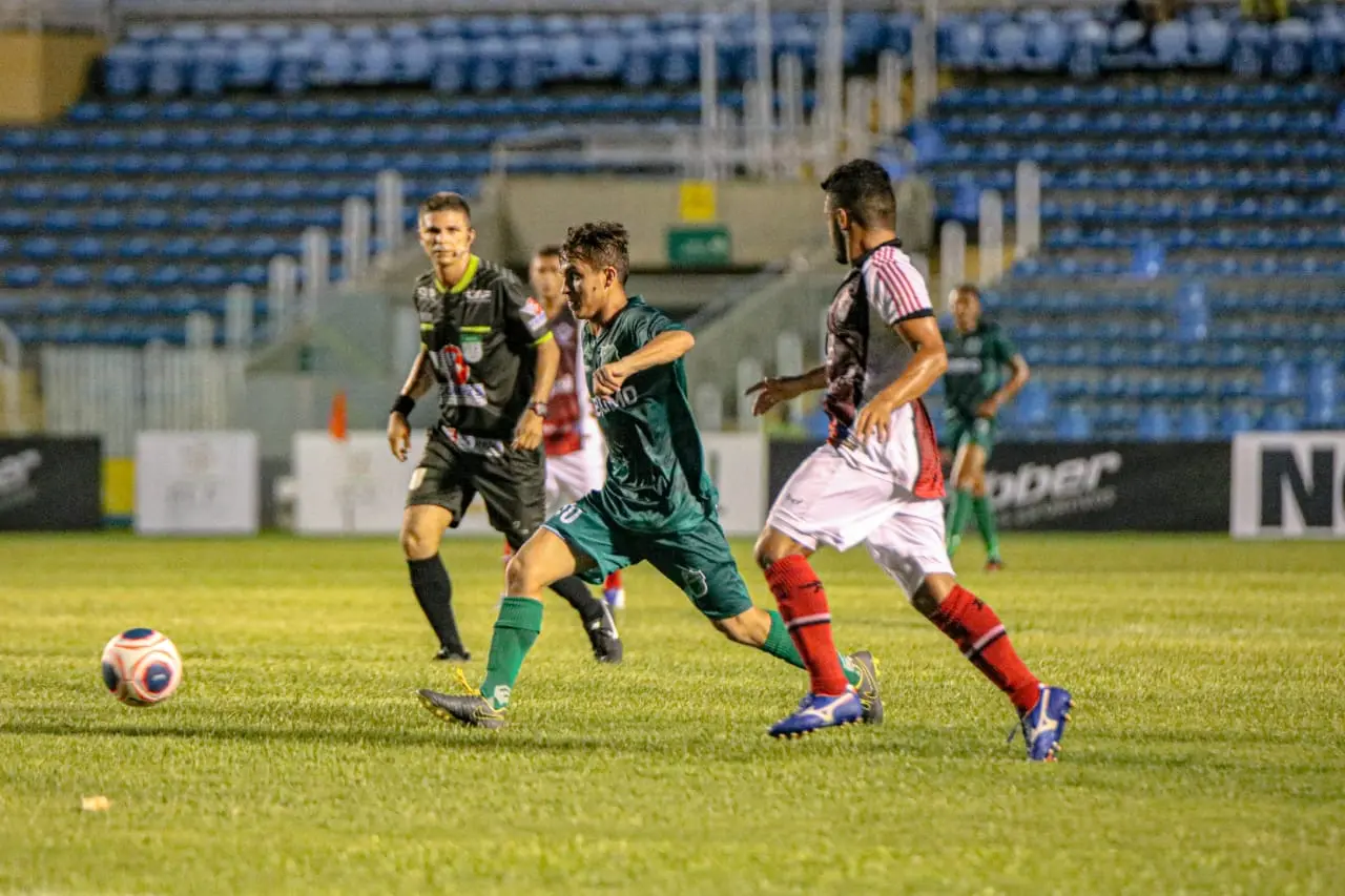 Imagem da notícia Confusão no fim marca empate entre Atlético/CE e Floresta pelo Cearense 2020