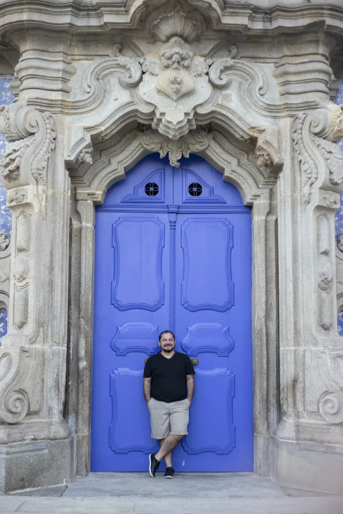 De passagem por Portugal, onde estes registros foram feitos, o artista imergiu no profundo de si