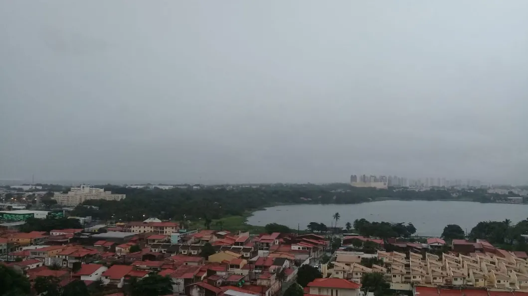 Funceme afirma que a previsão para Fortaleza para esta sexta-feira é de chuva principalmente pela manhã