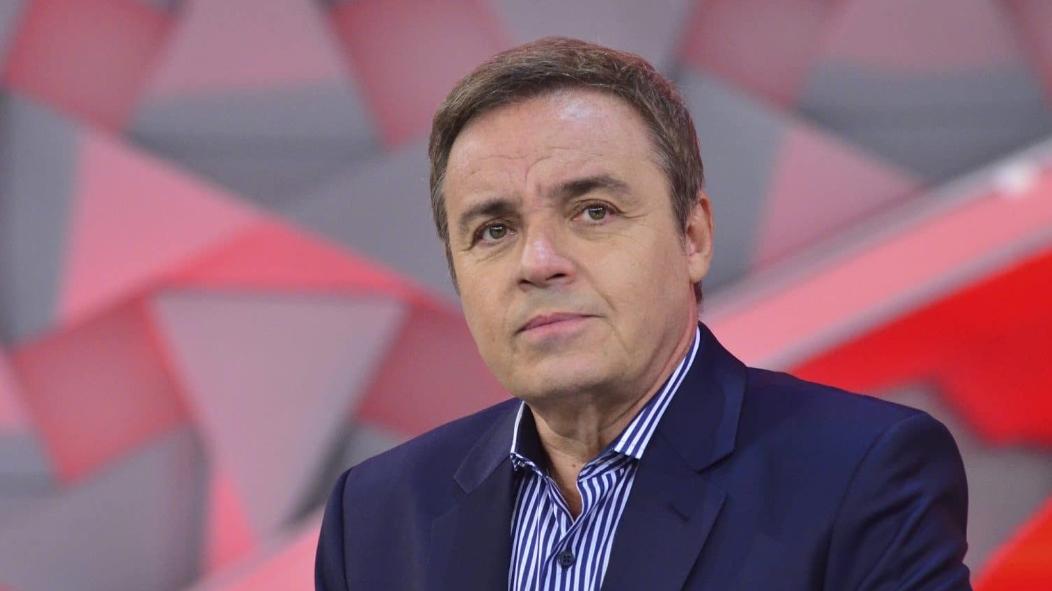 Colunista Revela Fotos Do Companheiro De Gugu Assessoria Afirma Que Homem Em Foto E Amigo Verso Diario Do Nordeste