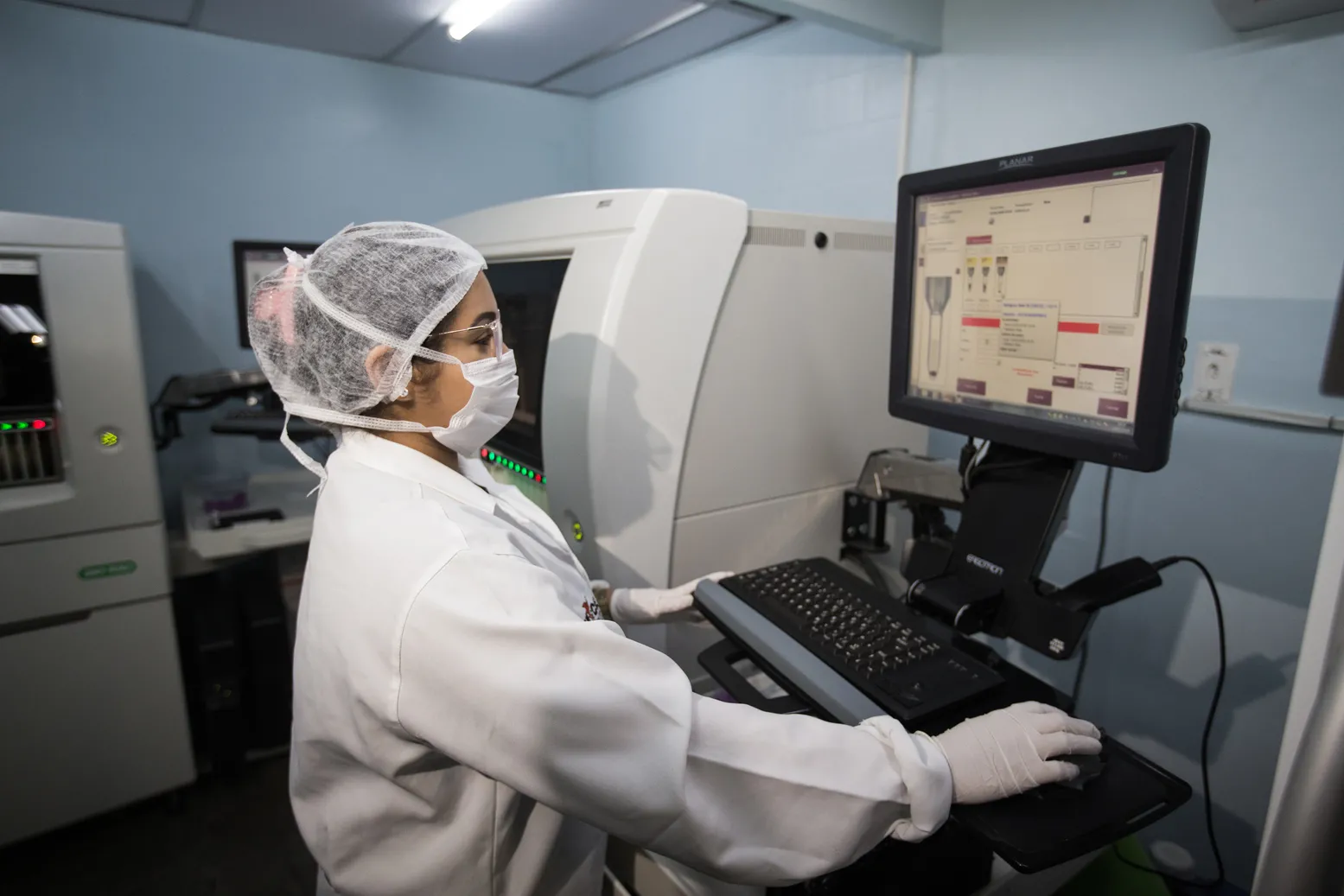 Técnica usada na identificação, conhecida como genotipagem, é usada pelo Hemoce desde 2019. 