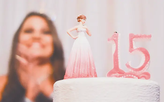 Imagem da notícia Festa de 15 anos temática: dos contos de fadas à vida real