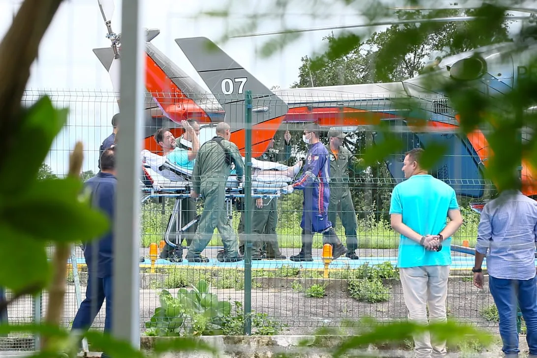 Cid deixou a unidade em Sobral para ser transferido para Fortaleza em um helicóptero da Coordenadoria Integrada de Operações Aéreas (Ciopaer)