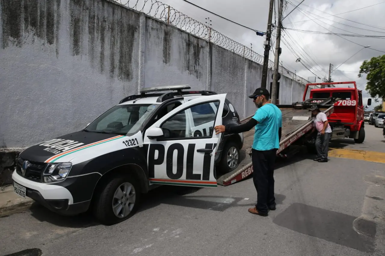 Imagem da notícia Após fim do motim, PMs desocupam batalhões e viaturas já circulam no interior 