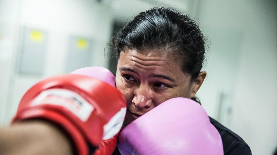 Boxe recreativo ganha adeptos, afasta o sedentarismo e leva saúde