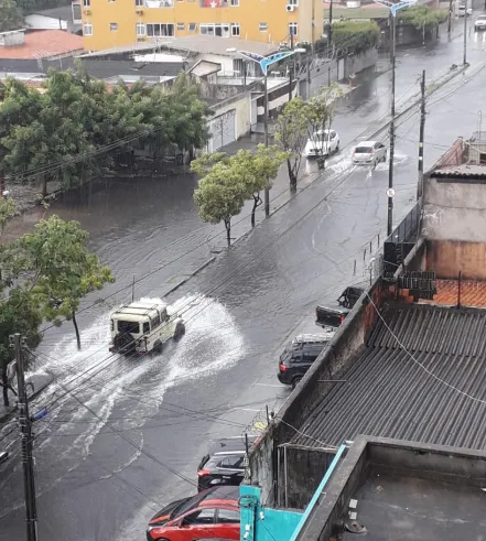 Avenida Heráclito Graça, no Centro de Fortaleza