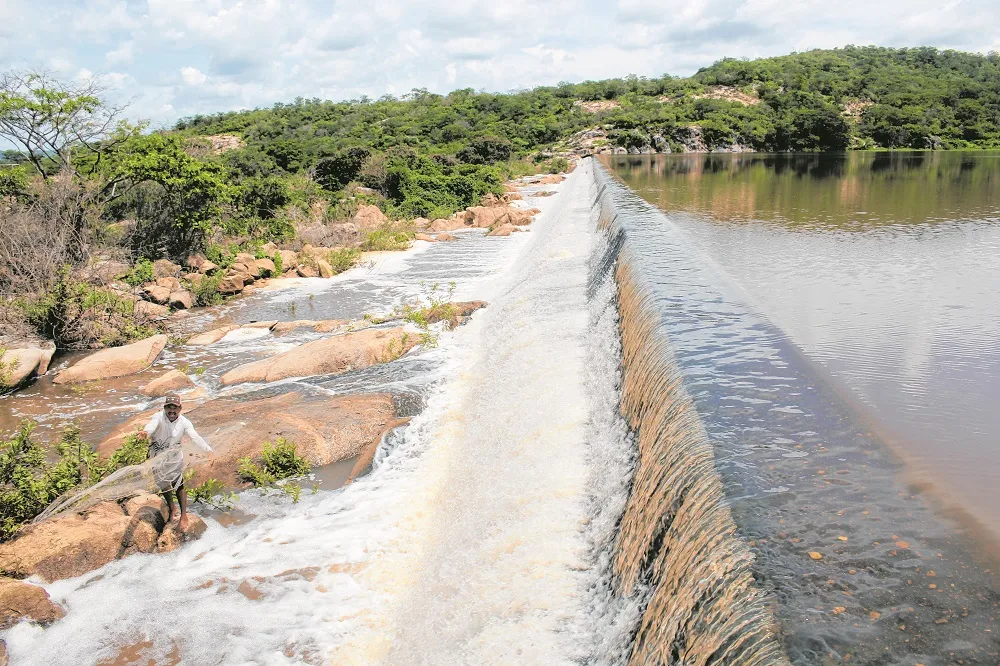 Reservatório Caldeirões, na cidade de Saboeiro