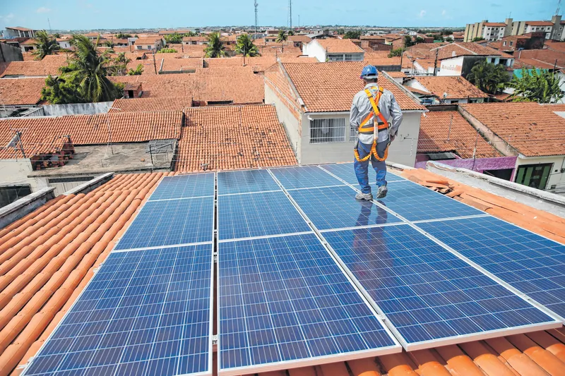 Especialistas apontaram a busca pela geração distribuída como alternativa para fugir da flutuação de preços de energia no Brasil