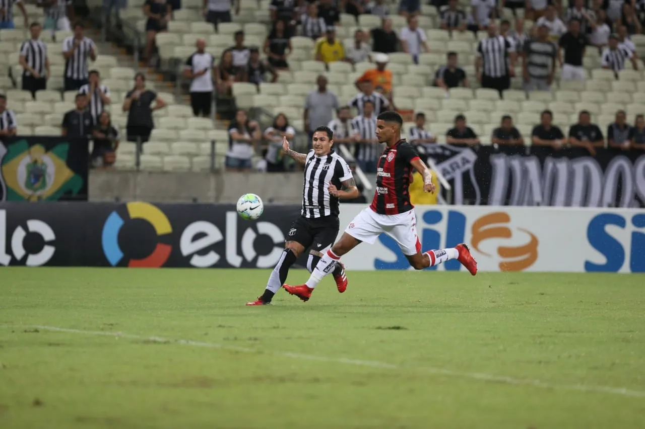 Partida foi muito movimentada na Arena Castelão, com maior domínio do Ceará