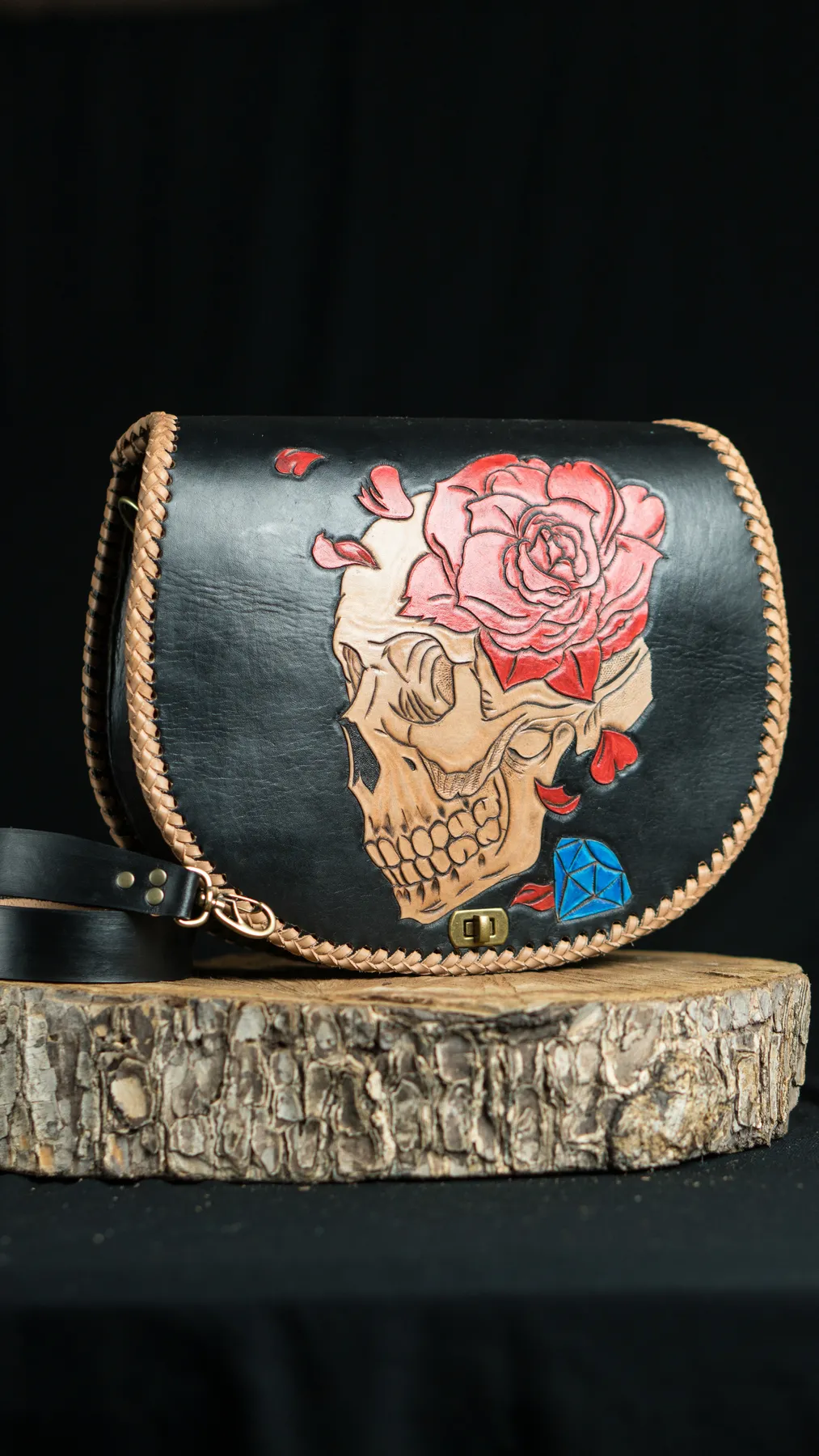 Bolsa em couro produzida pela Art Zion