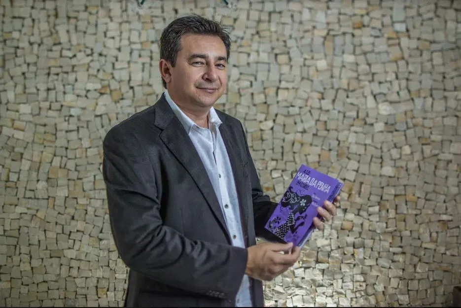 Tião Simpatia é cordelista e já escreveu versos sobre a Lei Maria da Penha e, agora, a pandemia