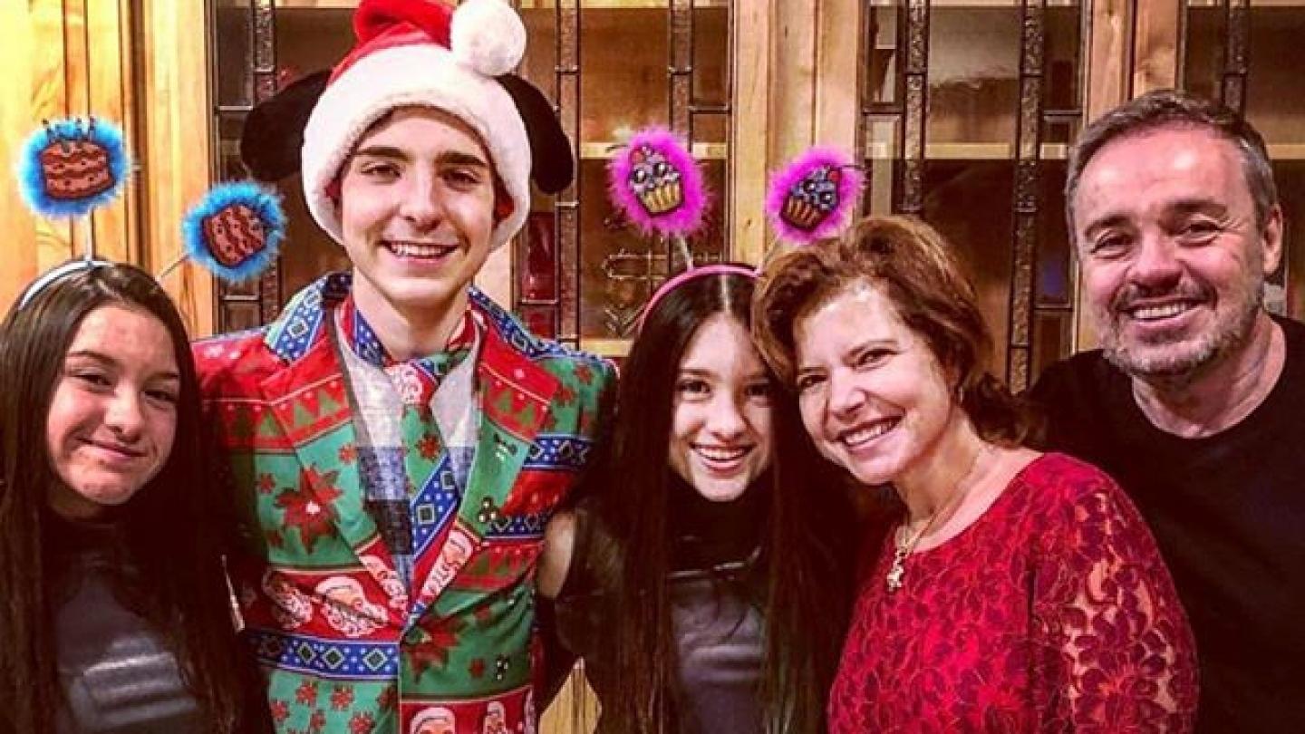 Rose Miriam Mae Dos Filhos De Gugu Teria Retornado Ao Brasil Diz Jornal Advogado Nega Verso Diario Do Nordeste