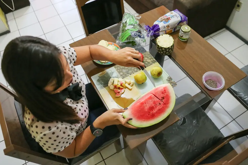 Imagem da notícia: Especialistas apontam formas de alimentação saudável durante a quarentena