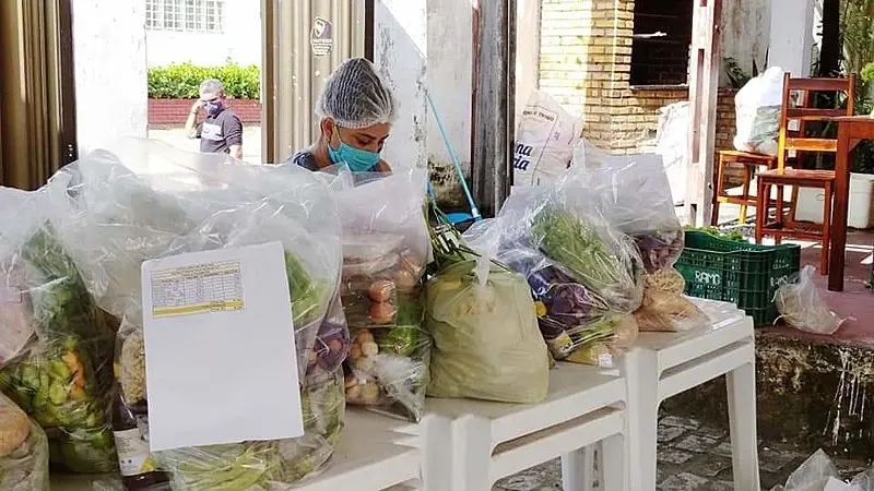 Imagem da notícia Feira faz entrega de alimentos orgânicos e vira opção saudável durante isolamento social