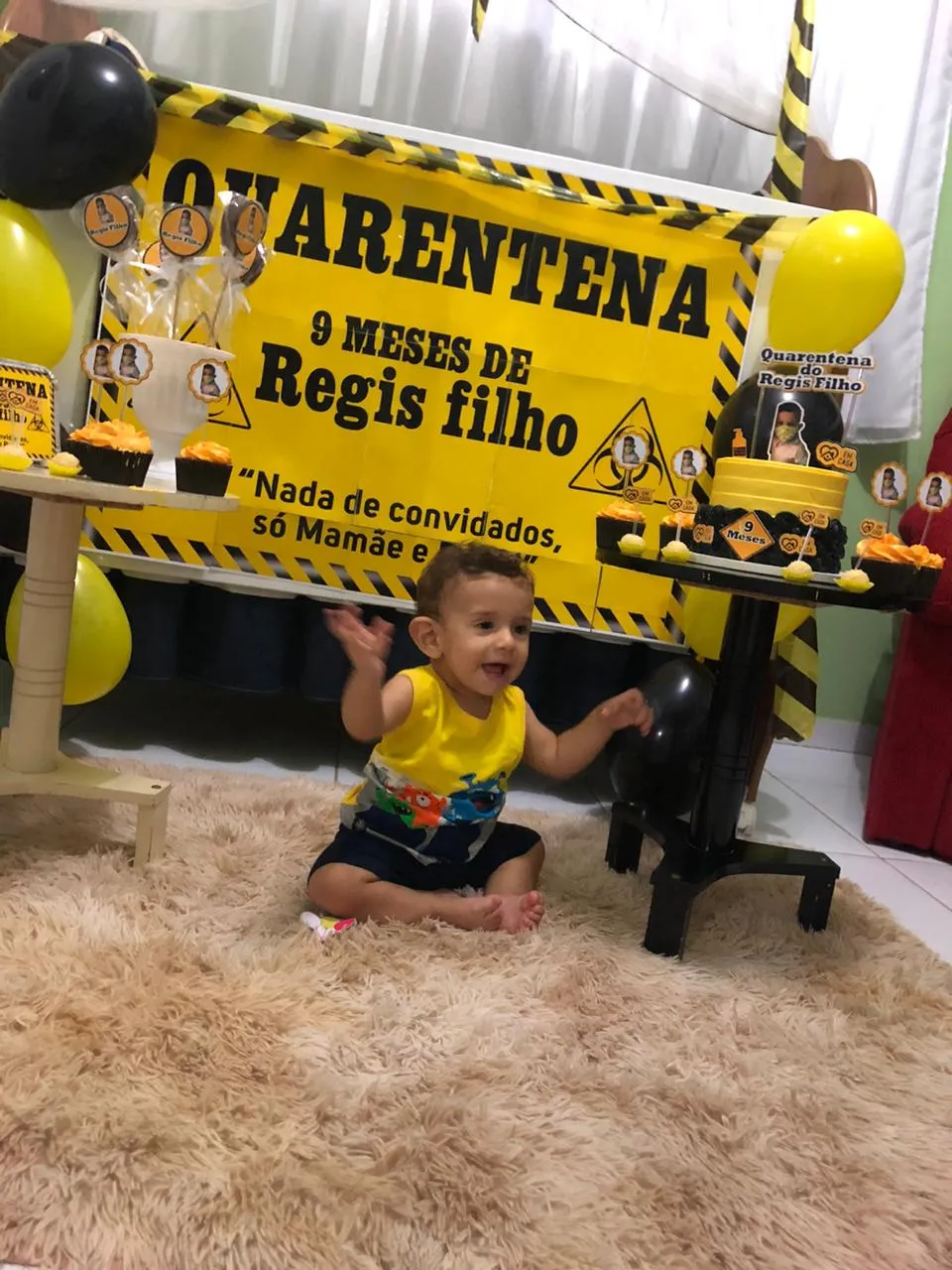 Bebê comemora 9 meses em aniversário com tema de quarentena, em Acopiara