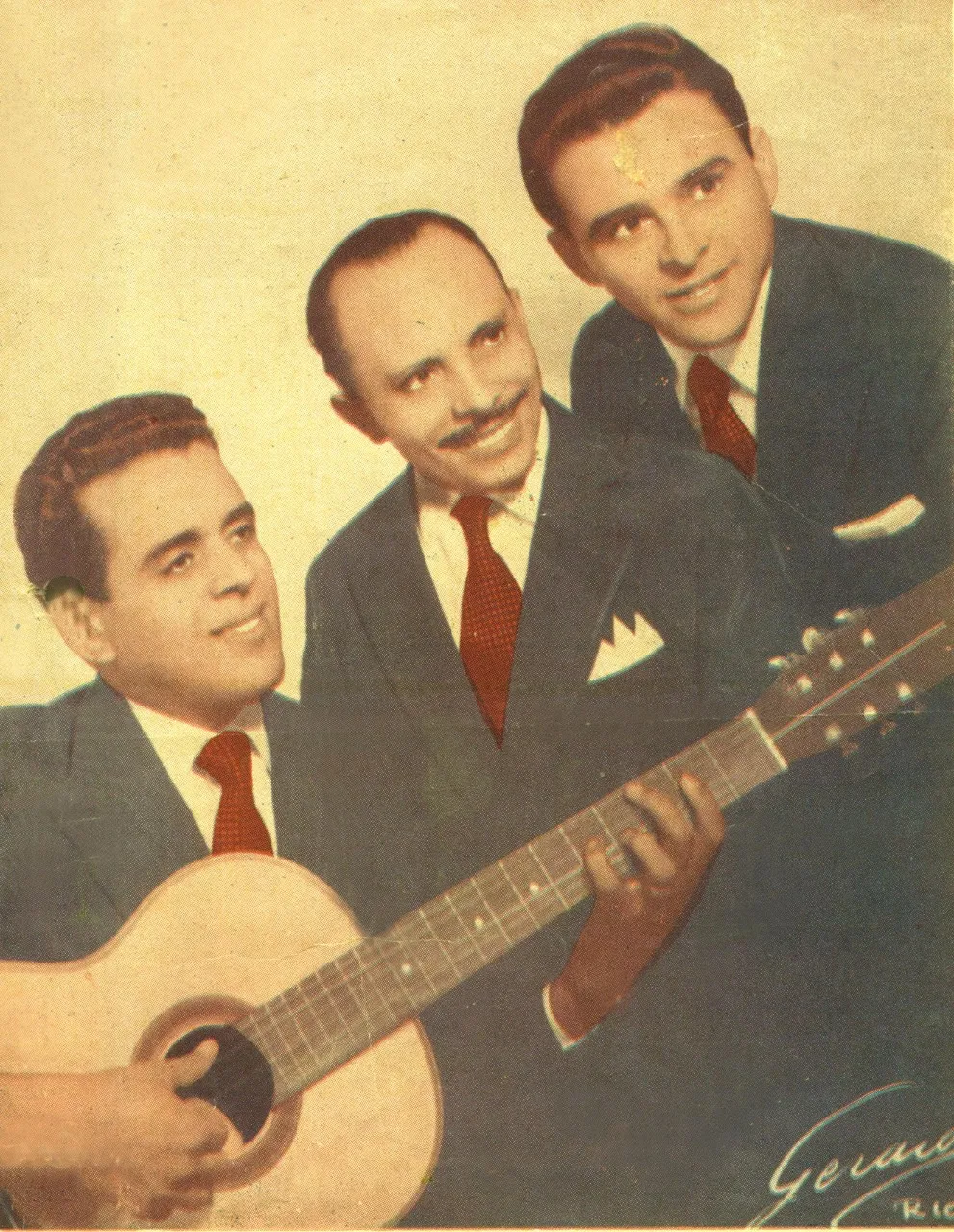 Evaldo Gouveia fez parte do Trio Nagô, com  Mário Alves  e Epaminondas de Souza