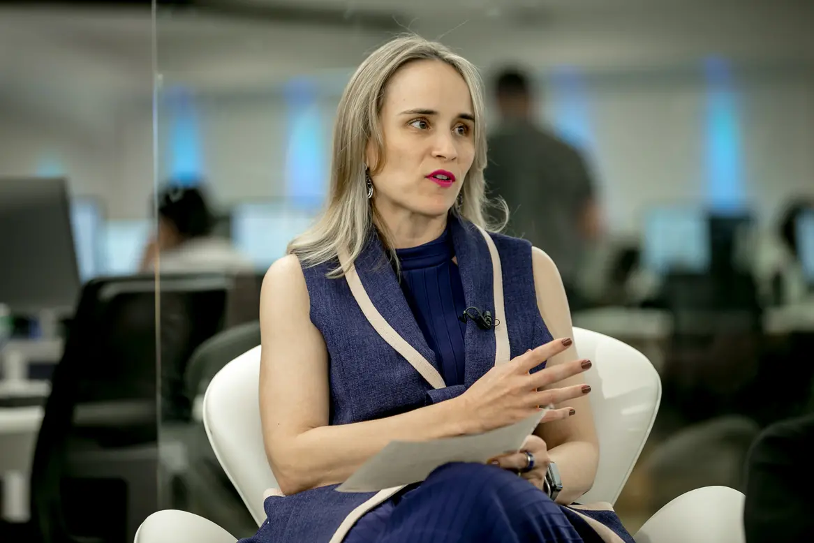 Fernanda Pacobahyba apresentou balanço do cumprimento das metas fiscais em reunião virtual com deputados