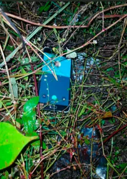 Telefone da vítima foi encontrado no matagal no momento em que recebia uma ligação da esposa