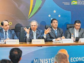 Fotografia do ministro Paulo Guedes e do secretário do Tesouro Nacional Mansueto Almeida