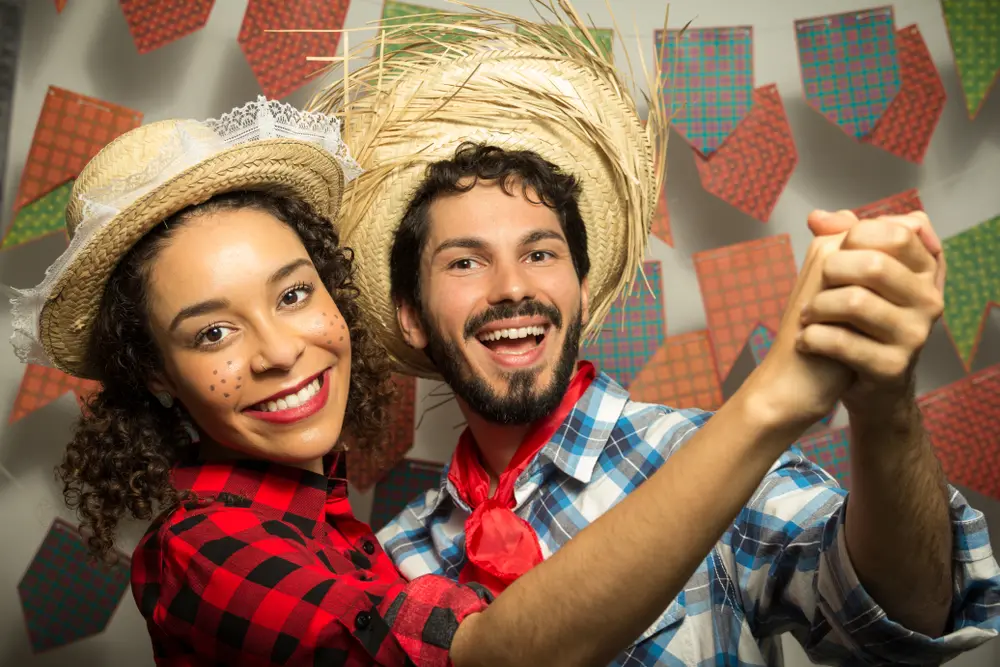 Imagem da notícia Como organizar uma festa junina em casa