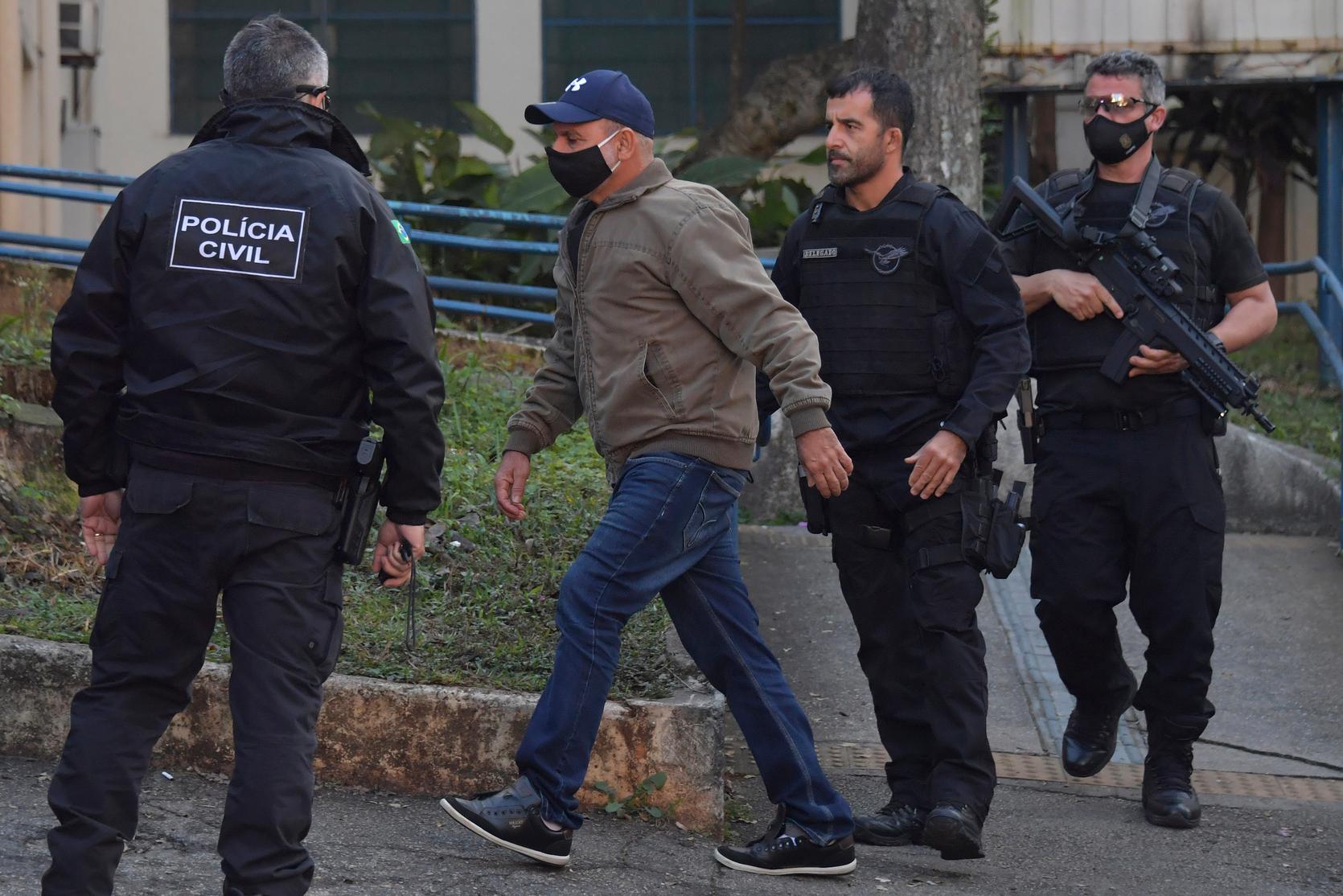 Fabrício Queiroz teve a prisão lavrada em São Paulo, mas foi transferido para o Rio de Janeiro
