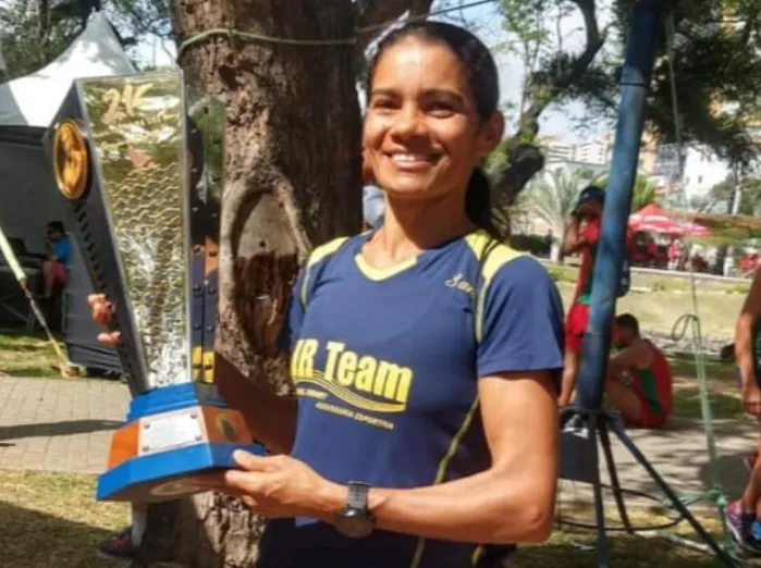 Antônia Bernadete Lins da Silva, 43 anos, foi encontrada morta na manhã deste domingo (28), em Maranguape. A causa da morte não foi informada