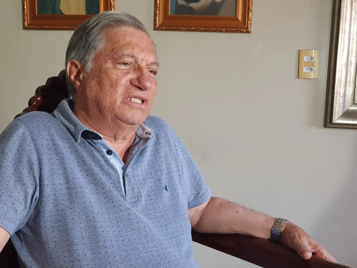 Câmara Municipal acusa o prefeito de se afastar das funções sem autorização do parlamento.