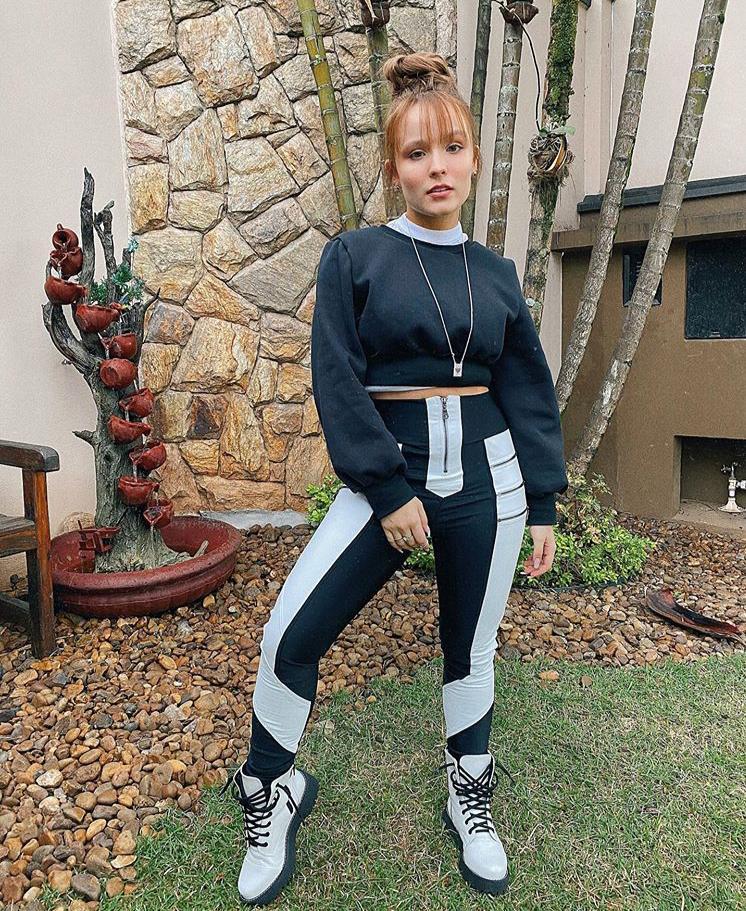 Esta é uma imagem de Larissa Manoela