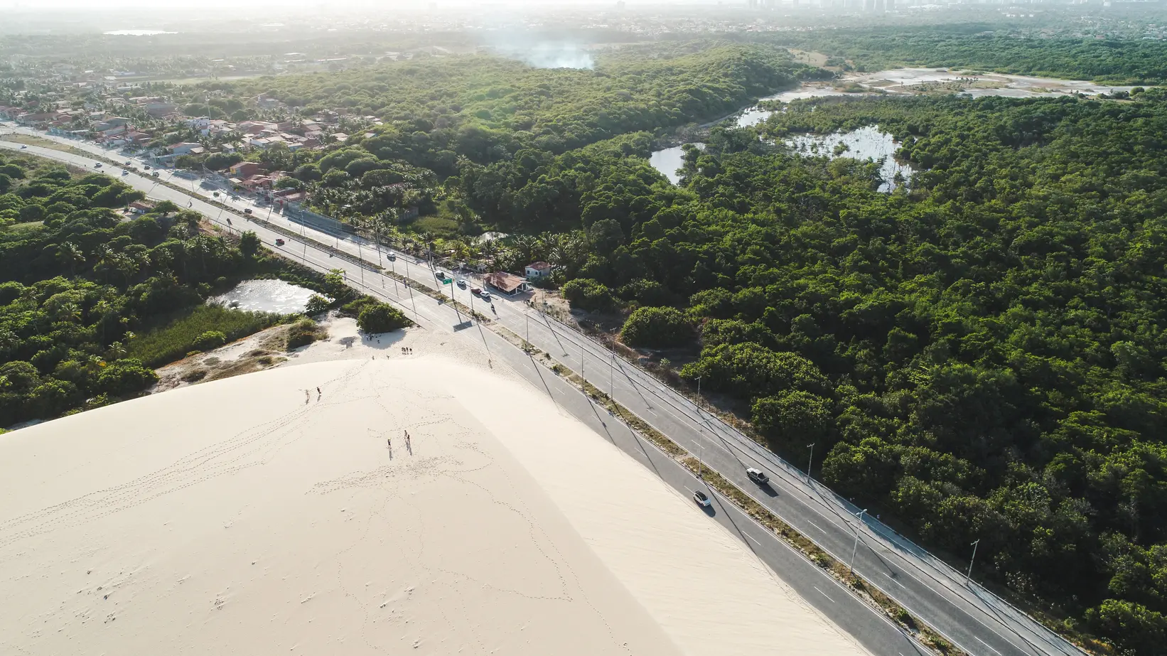 O Ministério Público recomenda o embargo do loteamento na área do Parque das Dunas