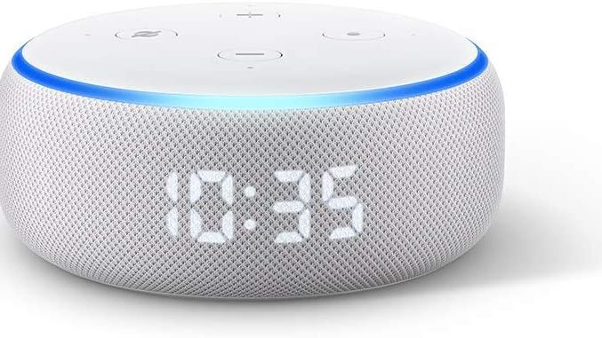 Echo Dot com relógio parece aqueles antigos despertadores, mas com inteligência para controlar toda a sua casa