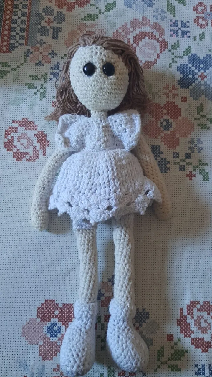 Segundo a tia de Alexandra, o gosto pelo crochê se deu vendo a tia produzindo peças usando a técnica.