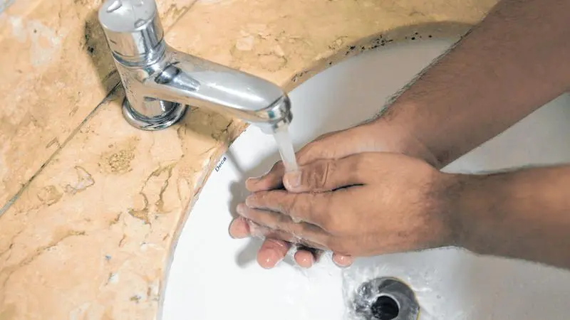 Imagem de água na torneira