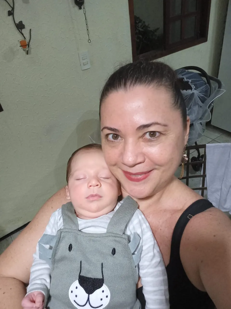 Karla Karenina ainda viveu 12 dias de expectativa esperando Gabriel sair da UTI neonatal.