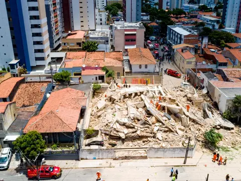 Imagem da notícia: Engenheiros e pedreiro do Edifício Andrea devem ser julgados por homicídio, determina Justiça