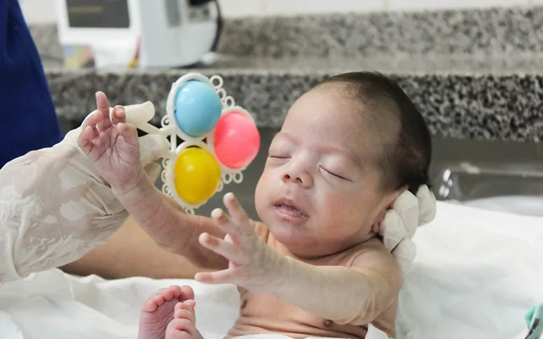 José Bernardo precisou passar 73 dias na UTI Neonatal do HGCC, onde não pode receber visitas da família