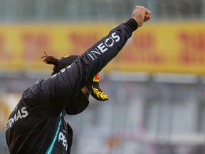 Lewis Hamilton vem liderando campanha contra o preconceito na Fórmula 1