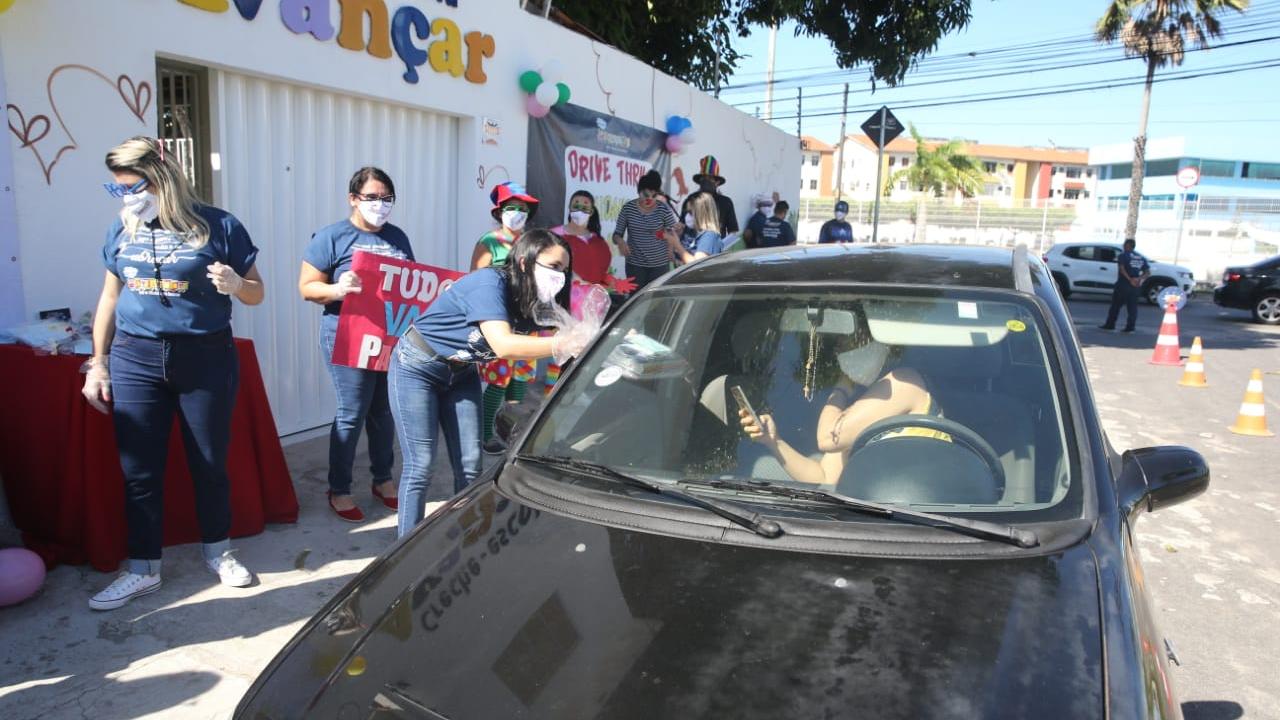 Equipe do Papo de Responsa retorna ao colégio para conversar com os  estudantes, educadores e famílias