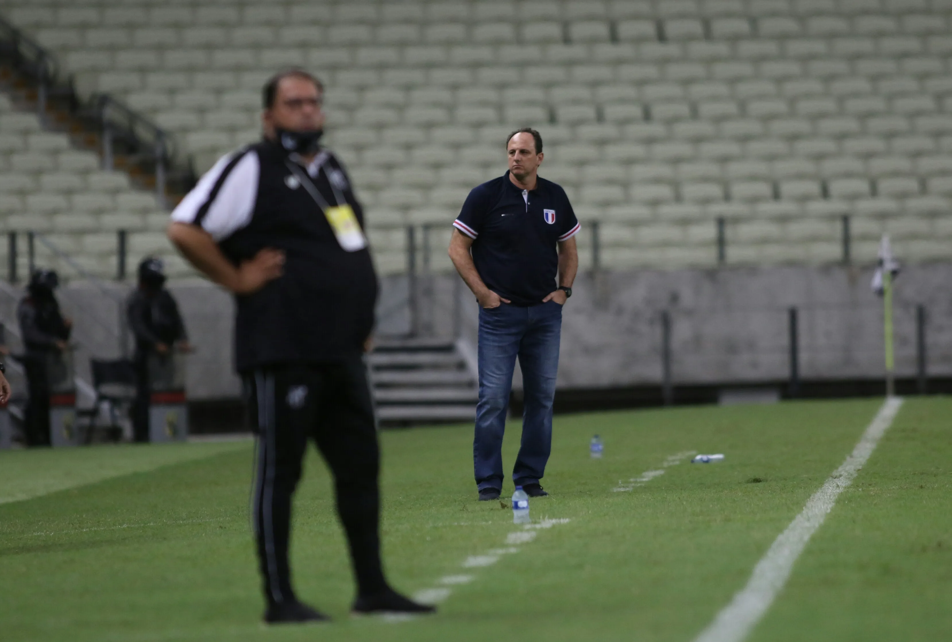 Guto Ferreira e Rogério Ceni se enfrentaram pela segunda vez. Agora, é uma vitória para cada lado