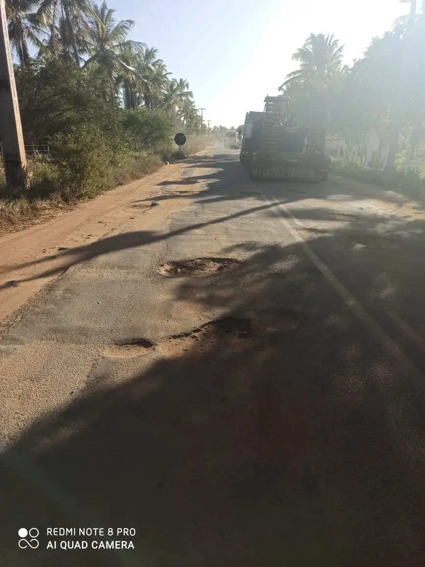 Estrada precária no Trairi