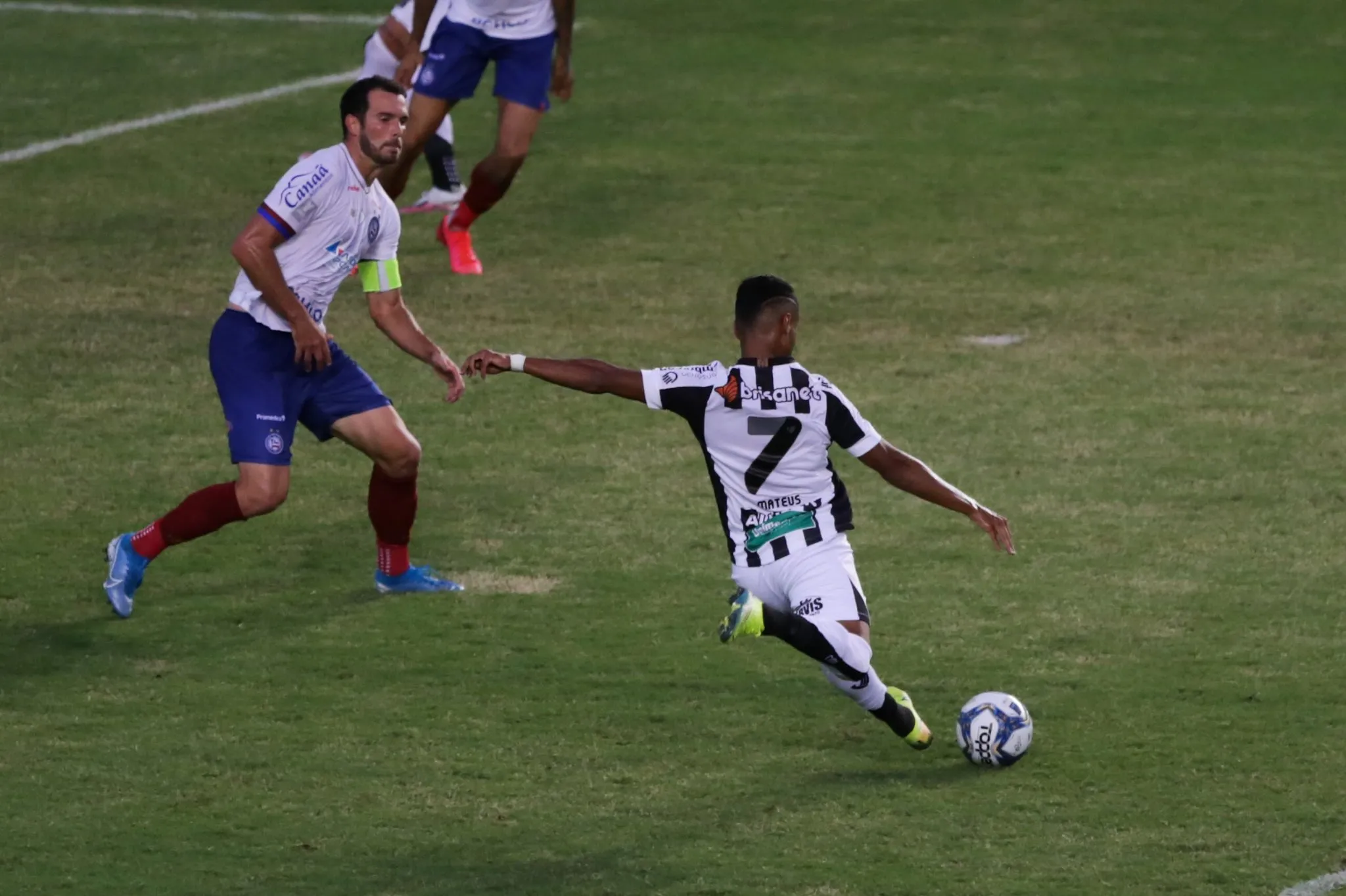 O meia-atacante garantiu o 3º em lance revisado pelo VAR