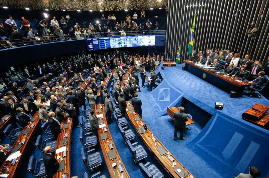 O projeto obteve 56 votos favoráveis, 14 contrários e uma abstenção. Agora, o projeto será encaminhado à Câmara.