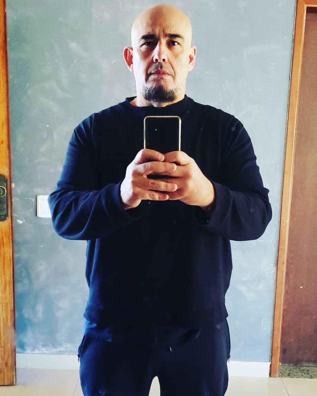 Digão, vocalista do Raimundos, se recupera da Covid e comemora - Verso ...