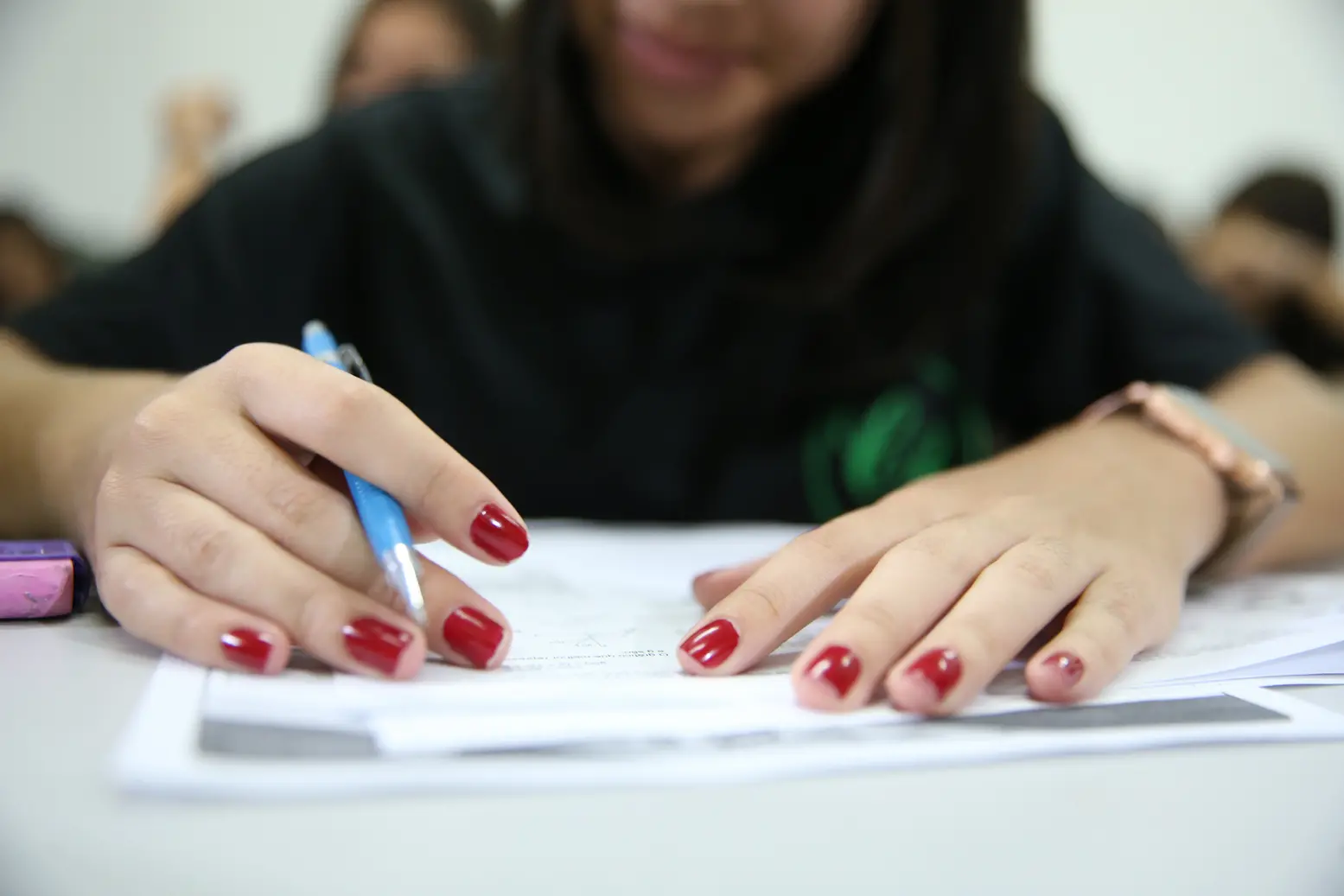 Dos 1.113.350 alunos que responderam uma pesquisa sobre o adiamento, quase metade optou pela realização do exame em maio de 2021, e não em janeiro