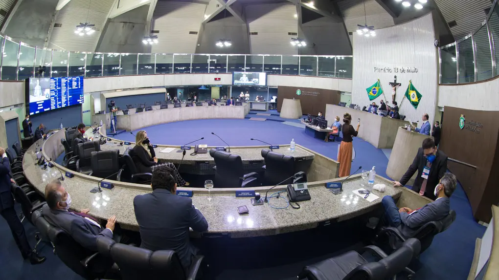 Decoro parlamentar: o que é e como quebrá-lo pode levar à punição e até ...