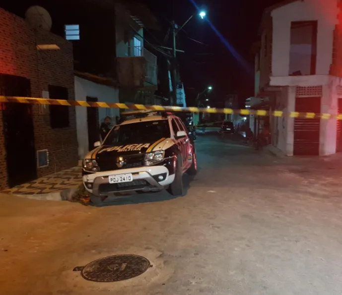 Um funcionário da paróquia onde a vítima frequentava disse que a região é dominada por facções criminosas