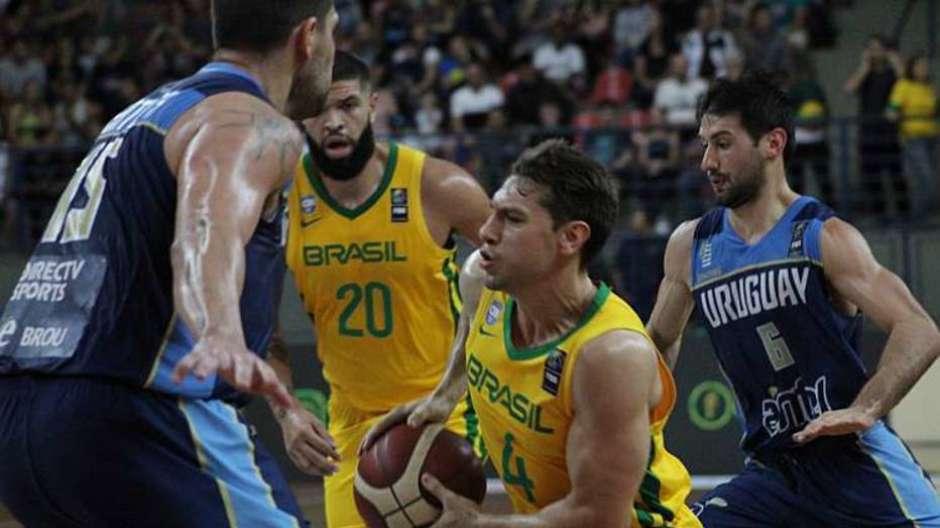 Basquete brasileiro vê cenário mais difícil após adiamento olímpico - Folha  PE